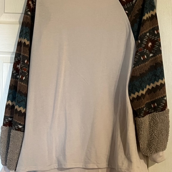 BiBi•Cozy Bohemian Design Sweater - Picture 7 of 8